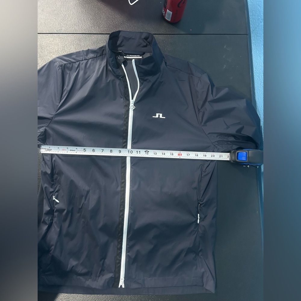 J. LINDEBERG ASH LIGHT PACKABLE JACKET NAVY GOLF NWT SIZE LARGE - Picture 4 of 14